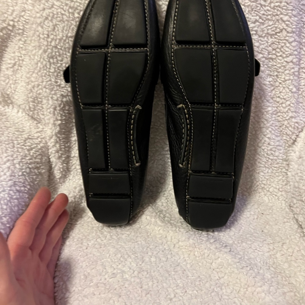 Prada loafers they are still in very good condition. - Picture 3 of 11